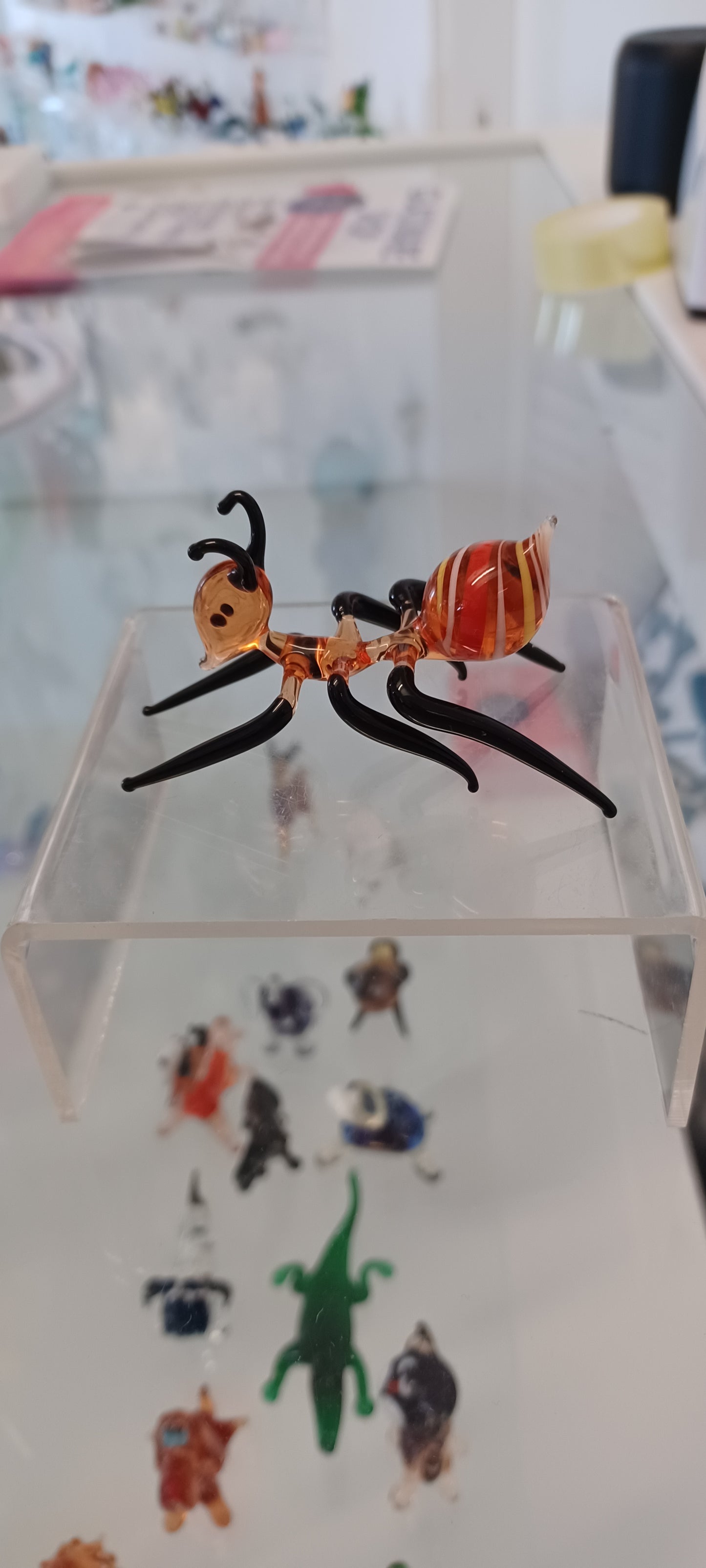 Glass Ant