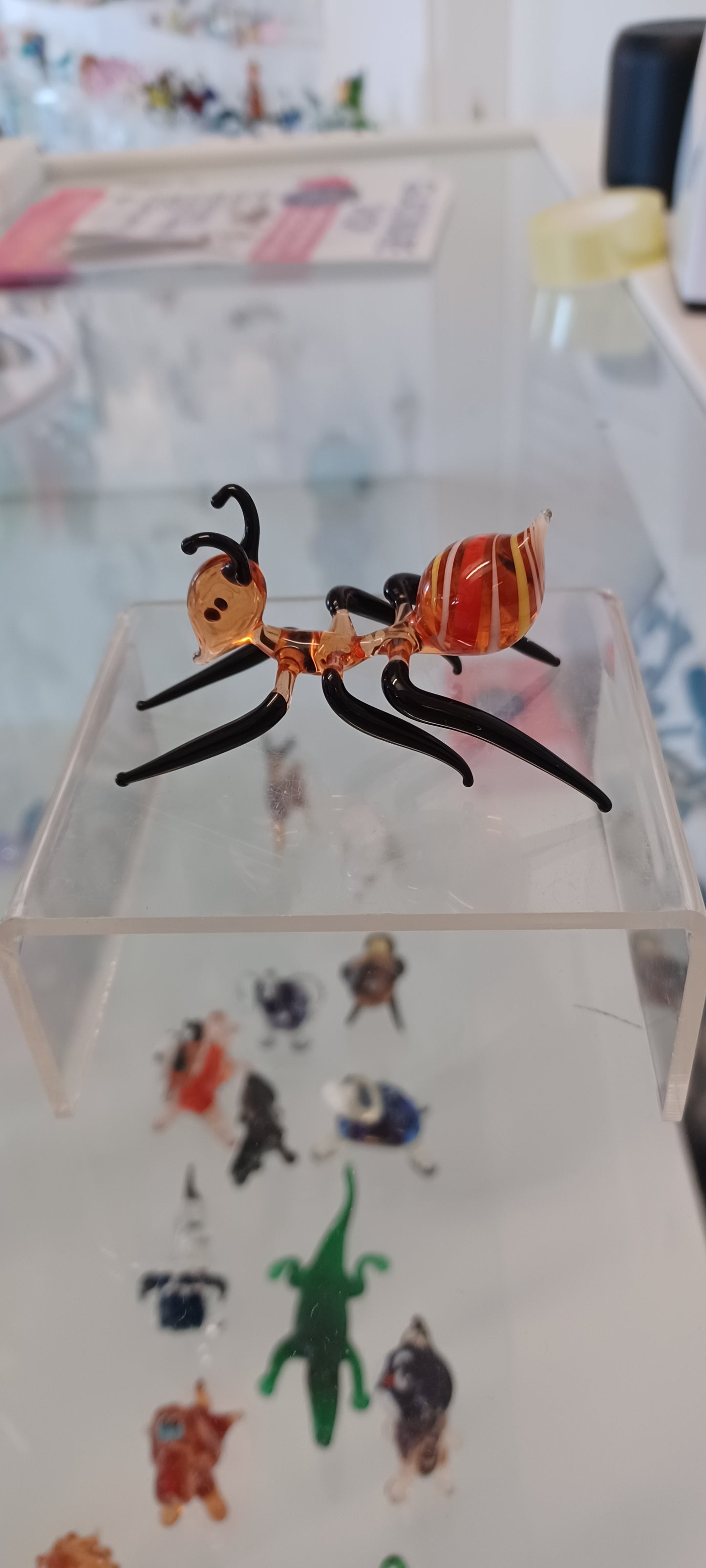 Glass Ant